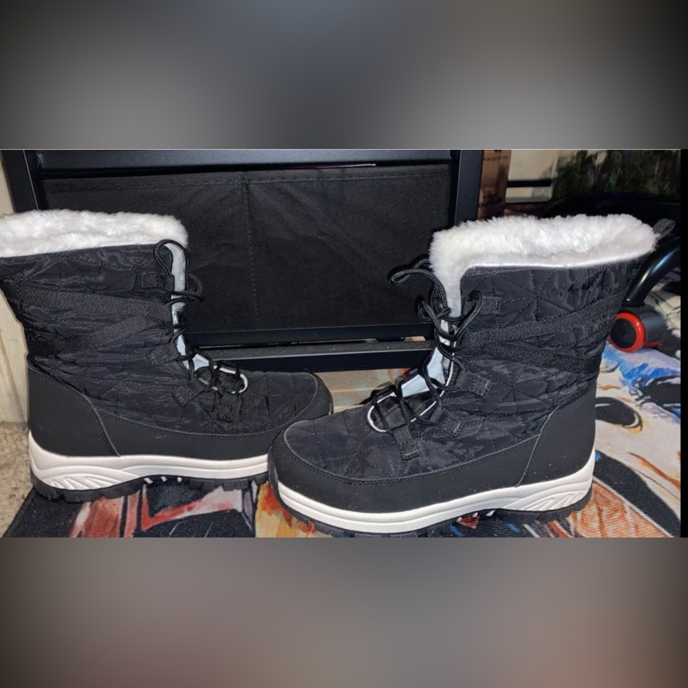 Women’s Waterproof Snow Boots